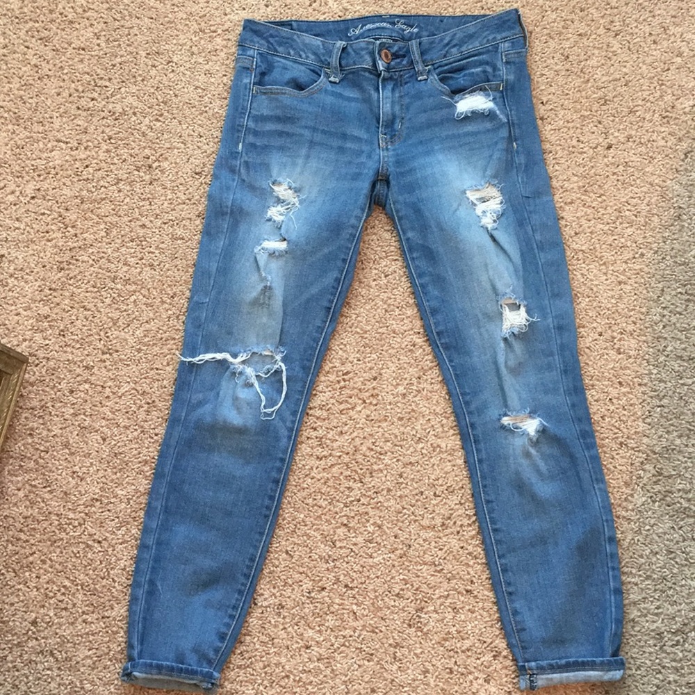 American Eagle Light Wash Ripped Jeggings